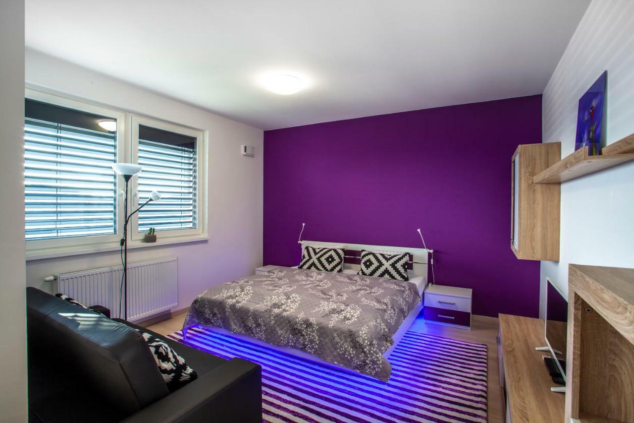 Air-Conditioned City View Apartment 24H Check-In Bratislava Bagian luar foto