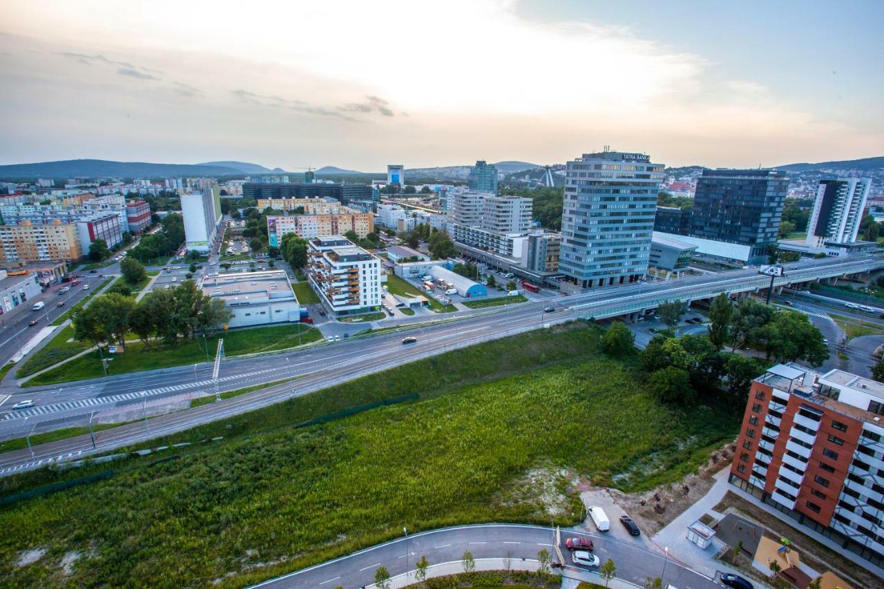 Air-Conditioned City View Apartment 24H Check-In Bratislava Bagian luar foto
